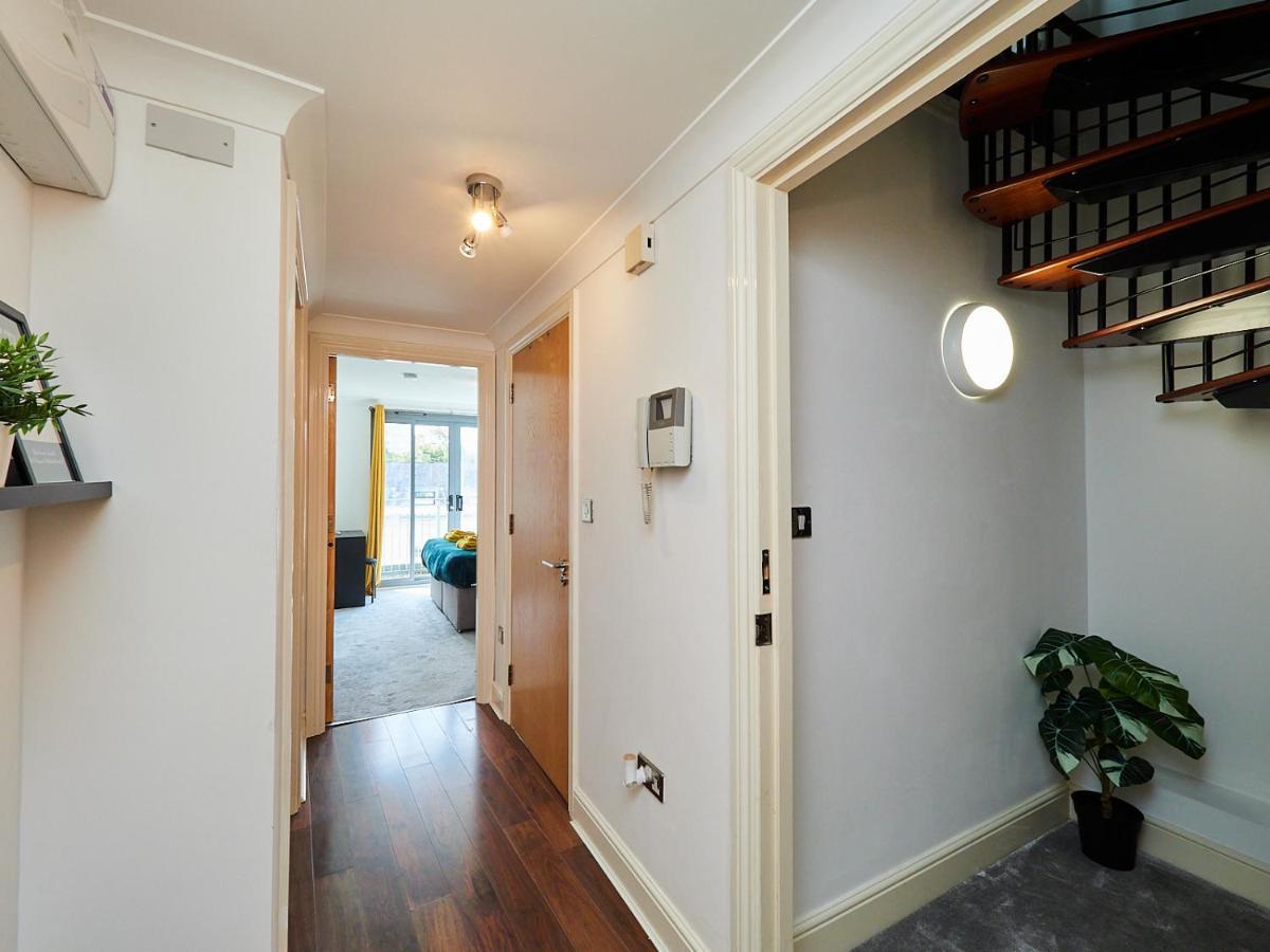 Emerald Suite - Two Story Duplex Apartment - Balcony - Contractors - Family - City Centre - Broadway Plaza - Five Ways - Sleeps 6 Birmingham Ngoại thất bức ảnh